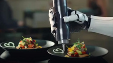 机器人掌握2000套食谱，厨师要失业啦！