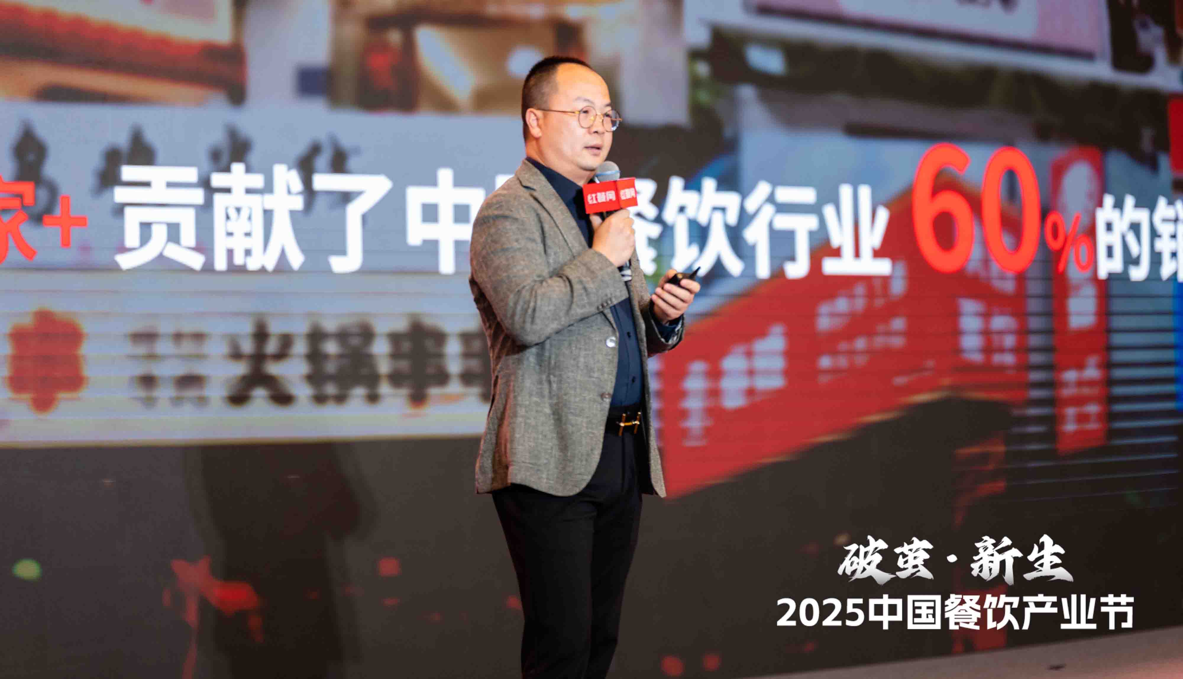 近600万家夫妻店，是餐饮战斗力的“巅峰”