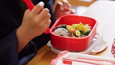 西贝餐饮：“专业儿童餐”含有预制成分，但不是预制菜