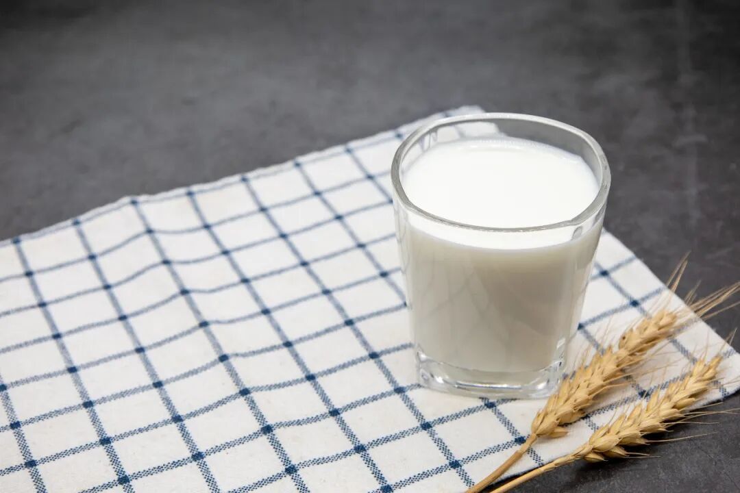 乳业半年考：原奶便宜了5年，乳企利润为何还是“涨不动”？