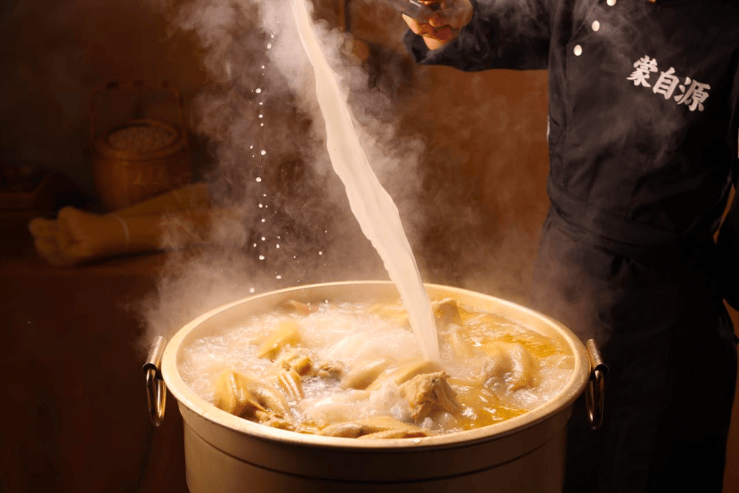 流量退潮，产品主义回归：蒙自源25周年的一场“反向”升级