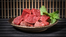 上海市民团购到“未来”牛肉，当事企业：标签喷码系统故障导致