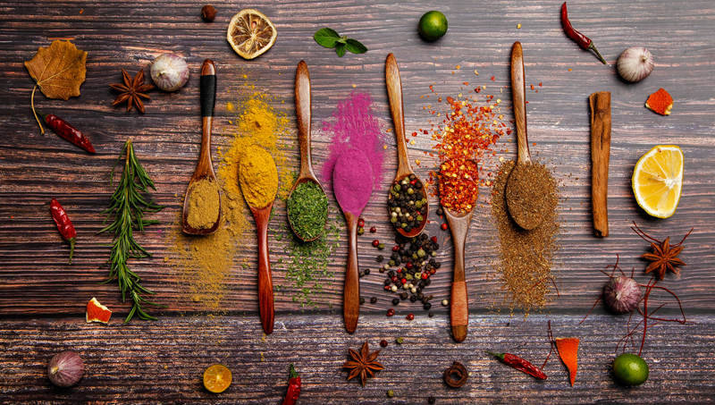 四川调料生意，养活五家年入10亿的企业