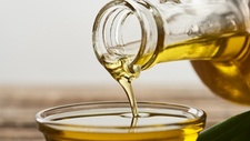 橄榄油品牌“犀牛”所属公司中欧天然食品因发布虚假广告被罚款