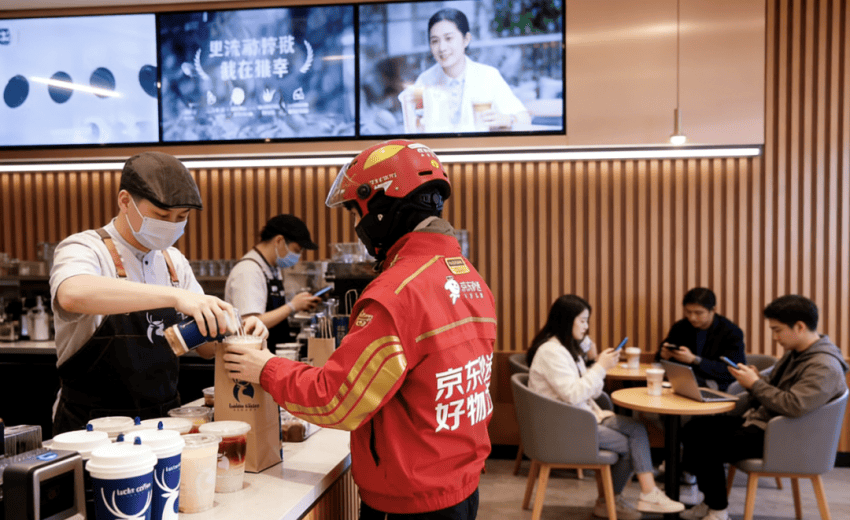 京东外卖宝藏小馆订单涨10倍，周年庆让全国10万家地方特色美食“被看见”