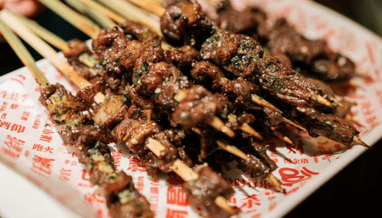Q2餐饮景气指数：烧烤热度冲顶，茶饮迎修复