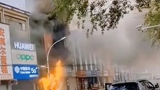 陕西一烤鸭店发生火灾引发爆炸，一家3口遇难！