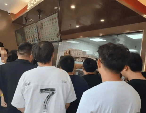 亏钱也要干！打工人花近20万加盟“0门店”品牌，根本劝不住