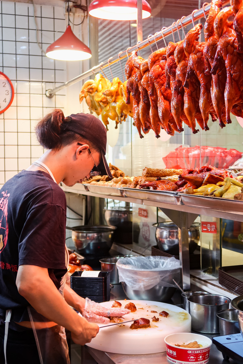 靠卖一碗隆江猪脚饭，这个餐饮品牌一年狂开50+门店