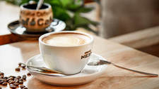 全国咖啡门店存量近12万家，2022年“快咖啡”领衔扩张