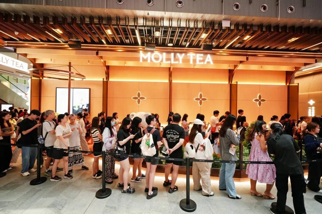 茉莉奶白新加坡首店正式开业；巴奴宣布开放中央厨房