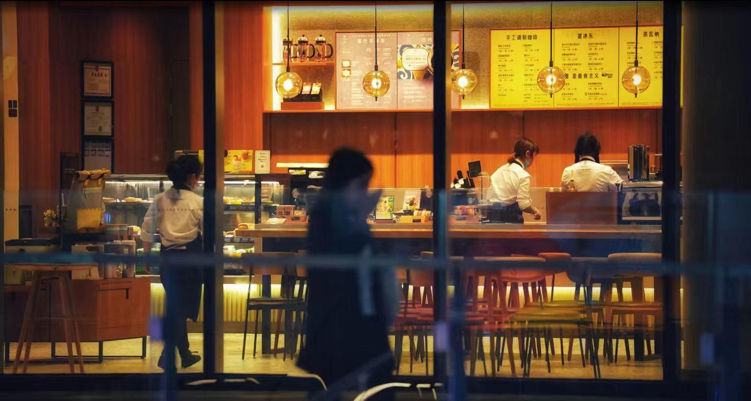 餐饮企业的终极竞争力：构建“文化操作系统”的战略价值与实践路径