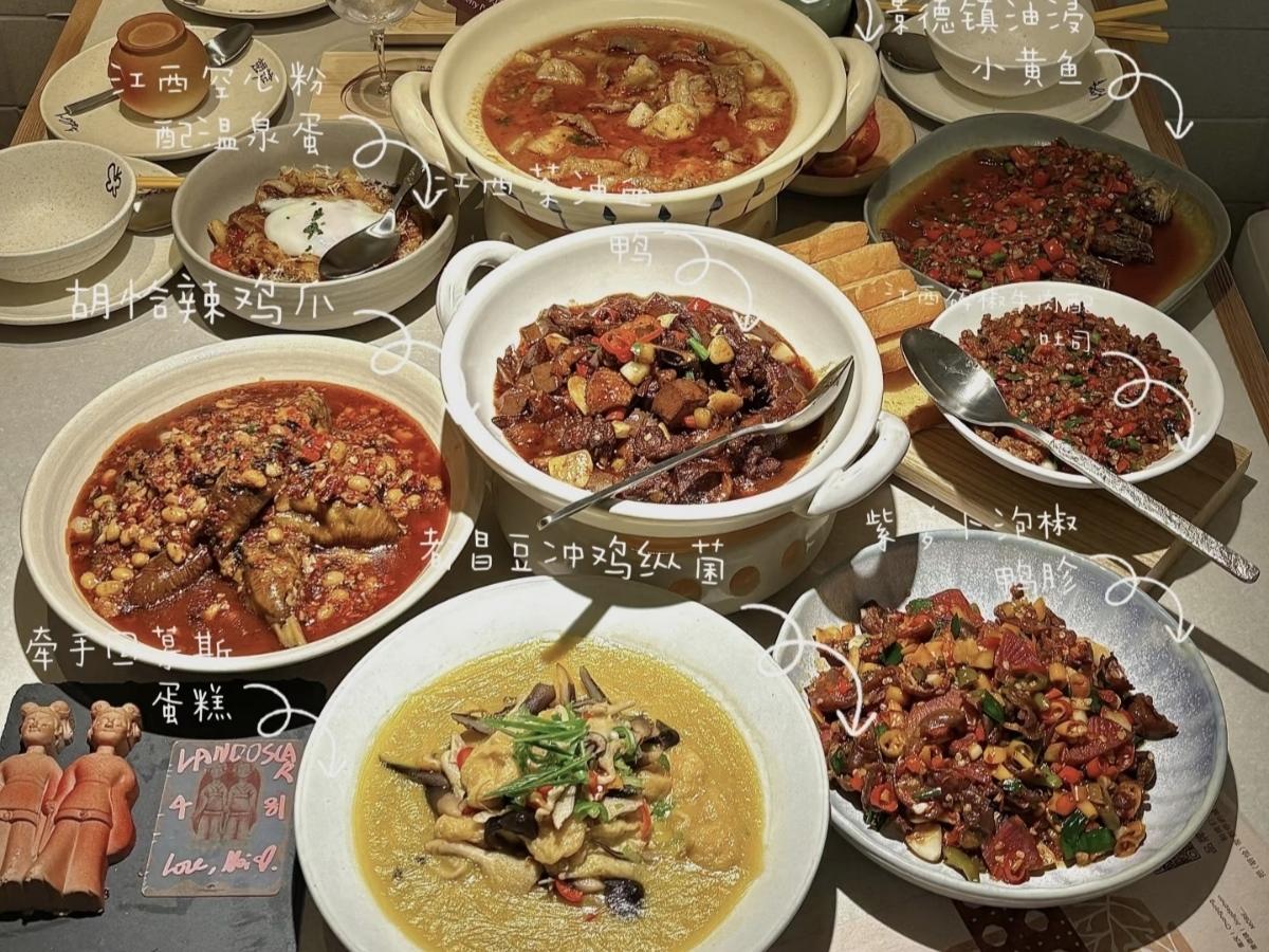 江西小炒殺瘋了！門店排隊2小時，靠“漂亮飯”再次出圈