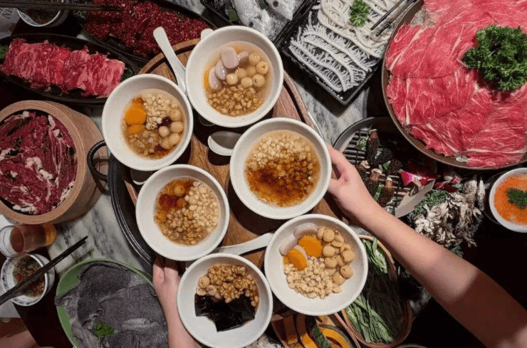商超、即时零售提前打响秋冬火锅战，大规模分流堂食客群