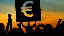 希臘餐飲休閑業經營者抗議能源價格上漲