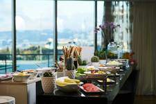 心场即未来：论产品与场景如何重塑连锁商业的引力场