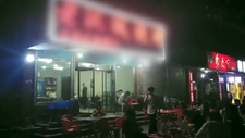唐山烧烤店老板娘遭网暴，发视频哽咽发声：我也是受害者