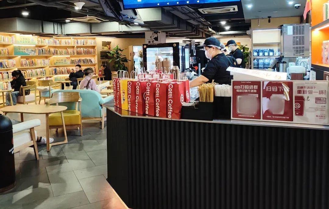 单子爆了，新茶饮、咖啡成了外卖大战大赢家