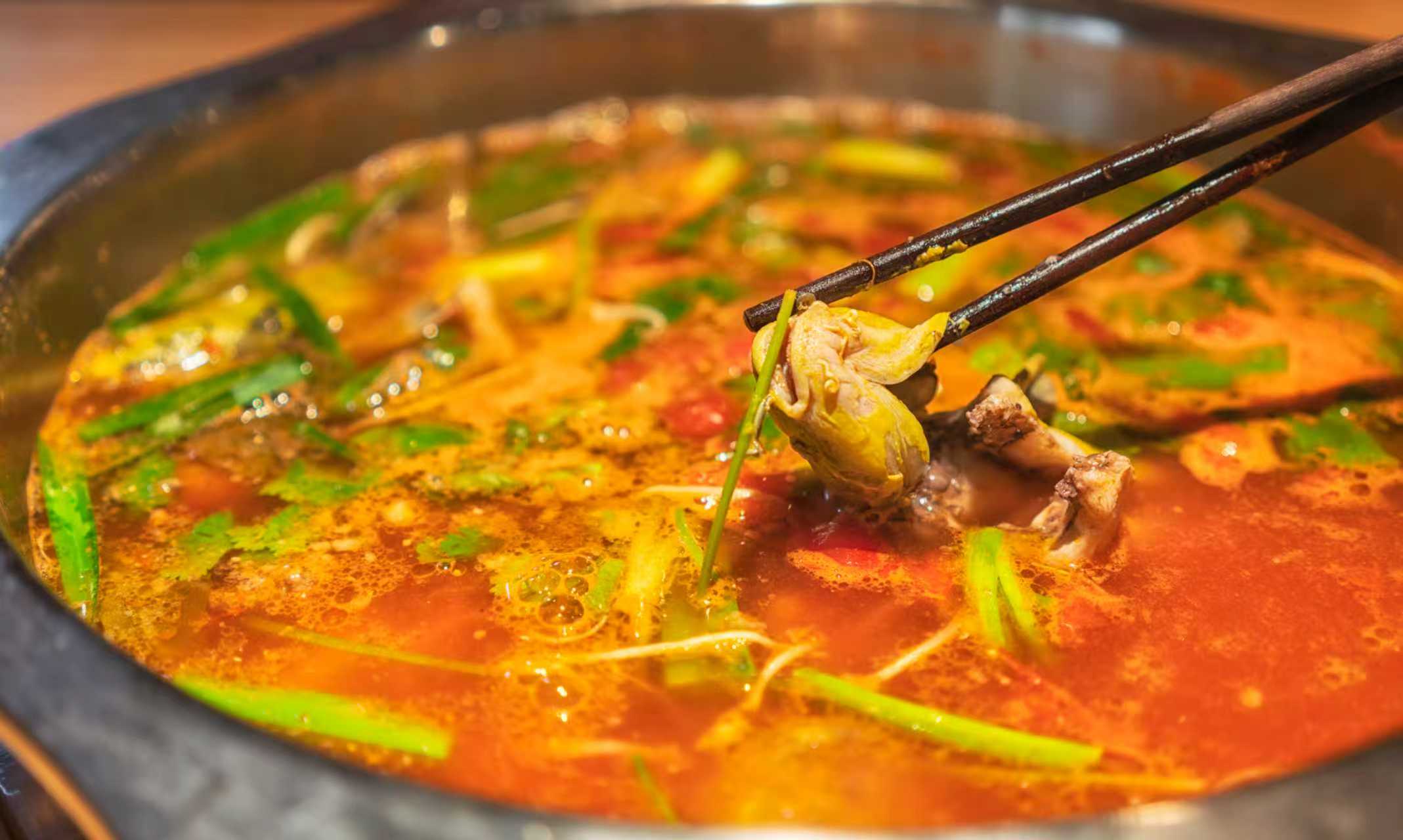 ﻿呷哺呷哺集团贺光启：年底将推出一个新品牌