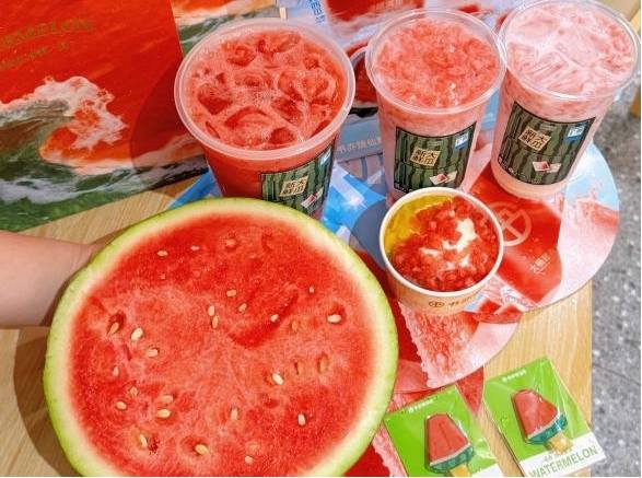 书亦烧仙草再获“年度商业价值品牌”：有料战略受市场肯定