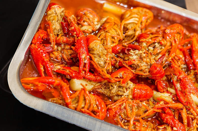 小龙虾也要做“体检”！ 南京加强夜宵餐饮“错时监管”