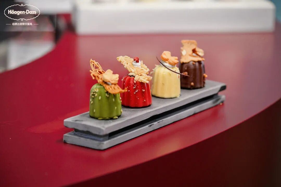 高端冰淇淋“轻装”进餐厅，哈根达斯破局“甜品+”赛道