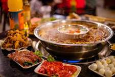 人均60！海底撈變身迷你撈，盯上打工人的工作餐