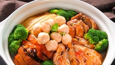 广州年夜饭预订火爆，盆菜预制菜成“新宠”
