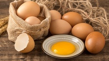 法国鸡蛋价格飙升，食品公司被迫改配方