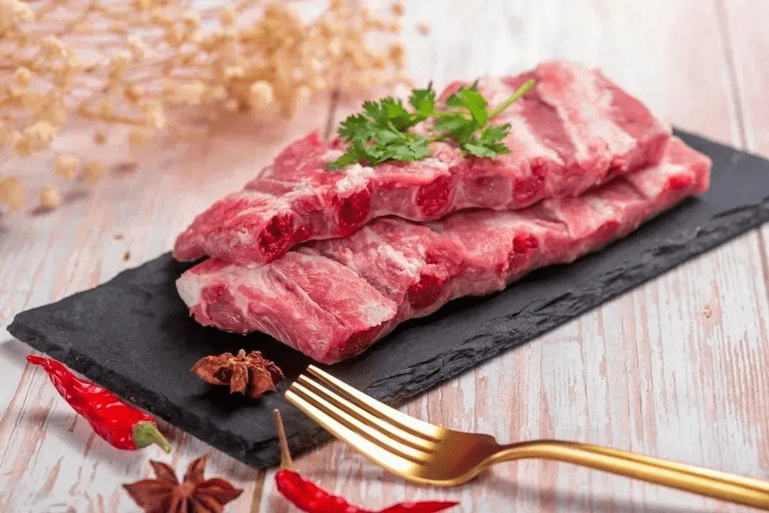 2025年11月食材采购行情：国产与进口牛肉价格同步走弱，蔬菜价格上行信号明显