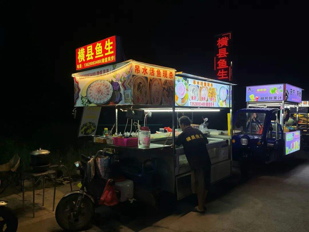 夜市摊位月租27万元！摆摊比开店还烧钱？