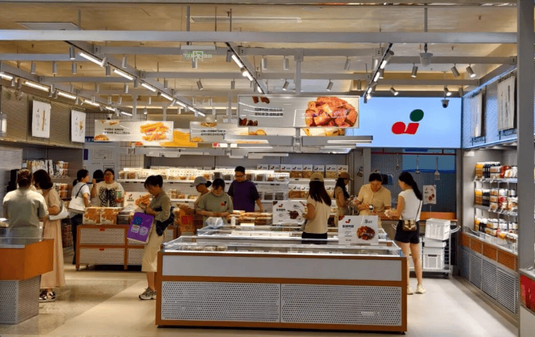 火锅、茶饮、卤味品牌扎堆卖新鲜零食，能成吗？