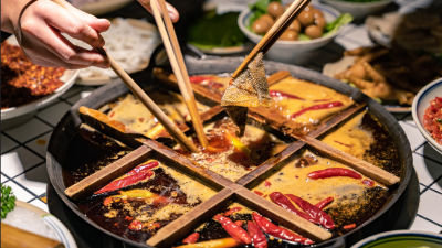 茶火锅、水火锅、鸡煲火锅等，谁能晋升下个顶流？