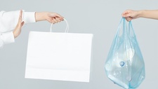 因使用不可降解塑料袋打包外卖，吉野家被罚2万元