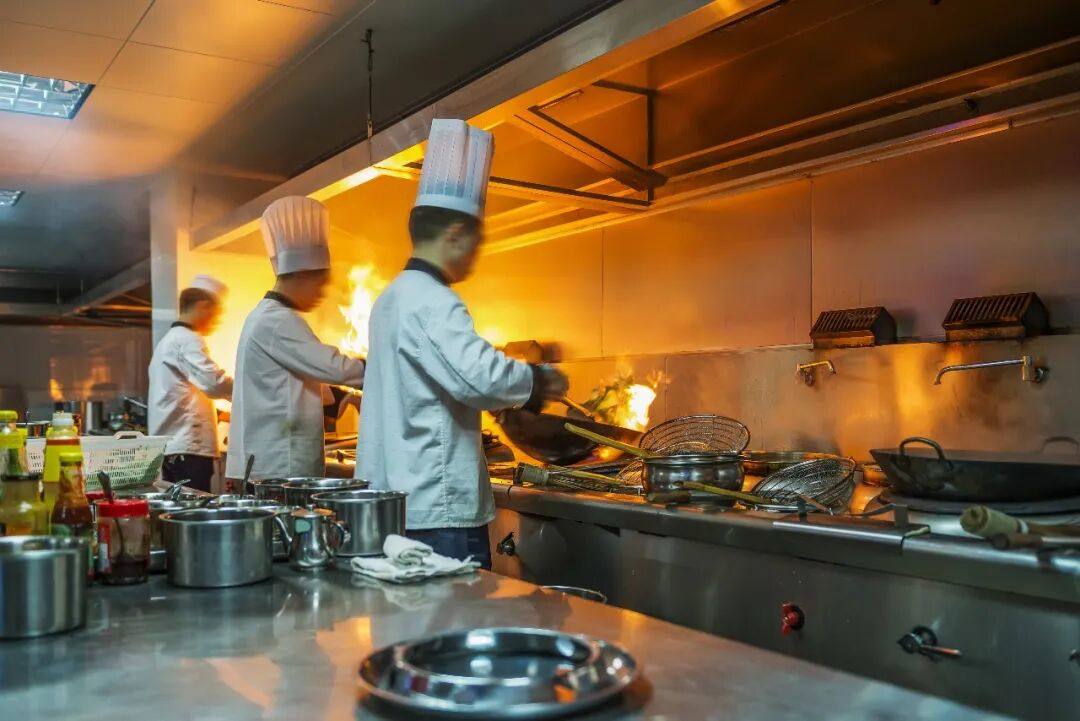 奔赴效率革命！8月25-26日第十期餐饮AI风暴营广州开课