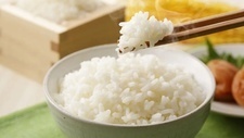 印度接连出手，这国米粉每公斤售价上涨20%，泰国大米遭抢购