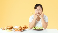 郑州发布餐饮浪费情况调查报告，因“减肥”造成食物剩余的数据最高