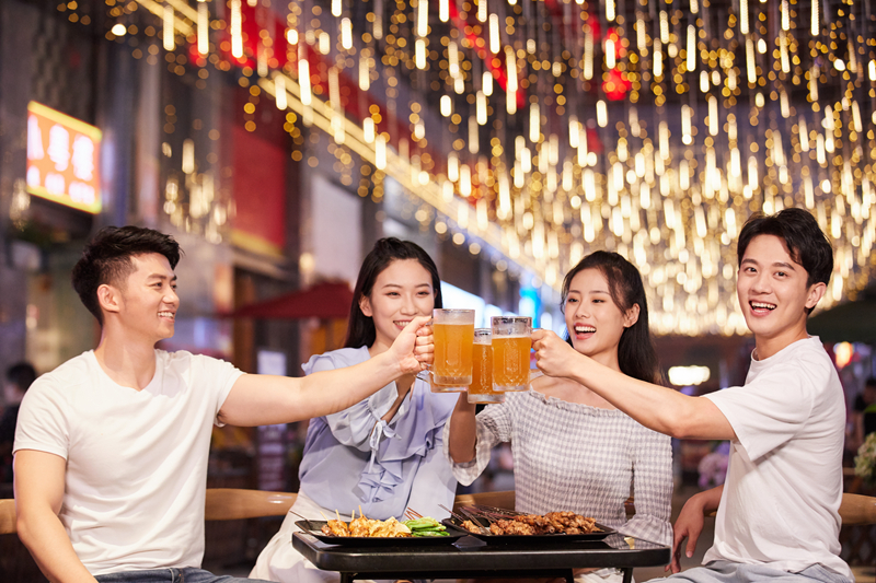 广州发布春节餐饮防疫指引 聚餐需控制在10人以下